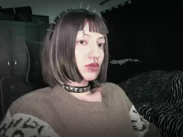 Watch roxy_toxic performing live on BoomCams free cam network