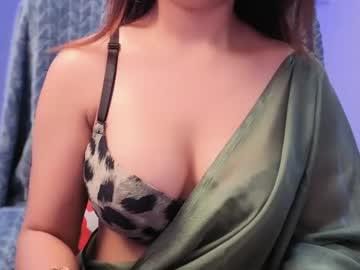 Watch royal_girl_1 performing live on BoomCams free cam network