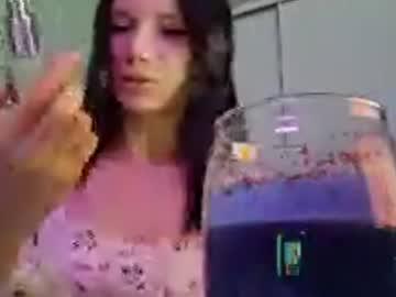 Watch roycelynn performing live on BoomCams free cam network