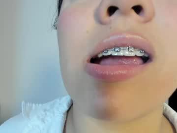 Watch rubyhlowe performing live on BoomCams free cam network