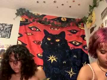 Watch rubyred6923 performing live on BoomCams free cam network
