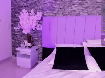 Watch sabrina_f0xx performing live on BoomCams free cam network