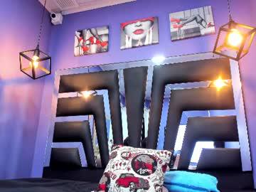 Watch sabrinamilf_ performing live on BoomCams free cam network
