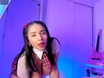 Watch sakuraarih1 performing live on BoomCams free cam network