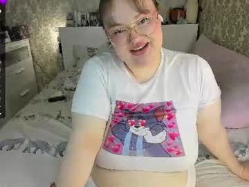 Watch salma_queen performing live on BoomCams free cam network
