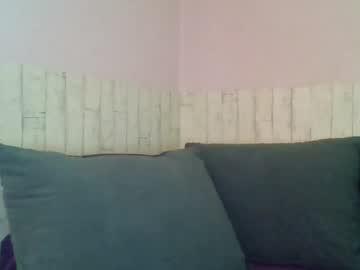 Watch samantajones88 performing live on BoomCams free cam network