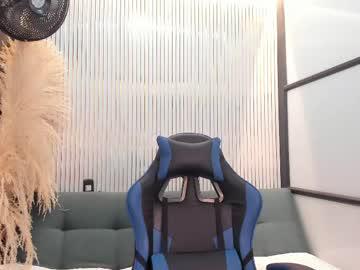 Watch sammysun_ performing live on BoomCams free cam network