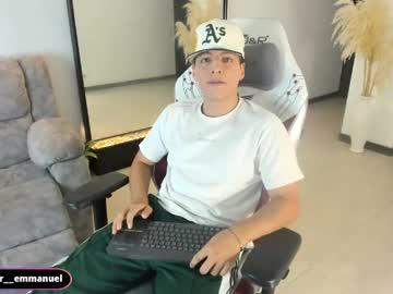 Watch santi_henao performing live on BoomCams free cam network