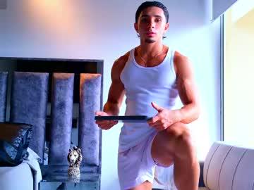 Watch santin_seans performing live on BoomCams free cam network
