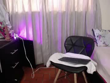 Watch sara_martin_ performing live on BoomCams free cam network