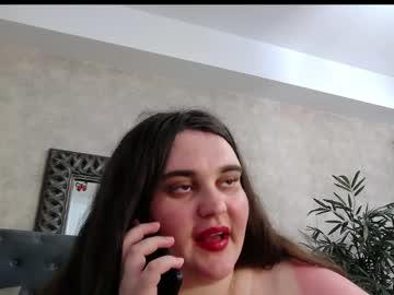 Watch saraelise performing live on BoomCams free cam network