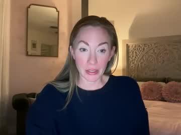 Watch sarahgiroux86 performing live on BoomCams free cam network
