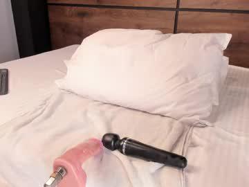 Watch sashaa_monroe performing live on BoomCams free cam network