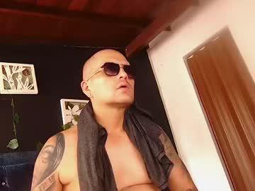 Watch saulo_latin performing live on BoomCams free cam network