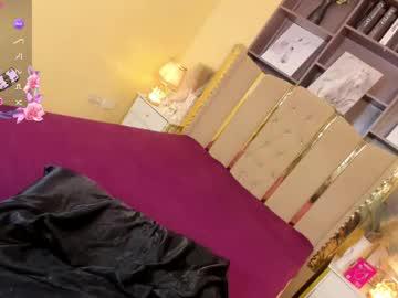 Watch scarlet_hunter performing live on BoomCams free cam network