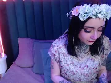 Watch scarleth_fg_ performing live on BoomCams free cam network