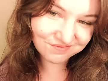 Watch scarletmaroon performing live on BoomCams free cam network