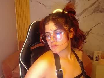 Watch scarlett_jhonson_ch performing live on BoomCams free cam network