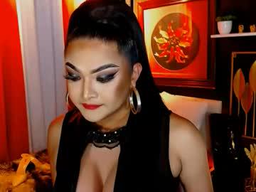 Watch seducinglinda performing live on BoomCams free cam network