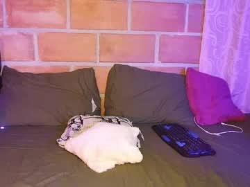 Watch seleena_01 performing live on BoomCams free cam network