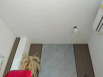 Watch selennetaylor performing live on BoomCams free cam network