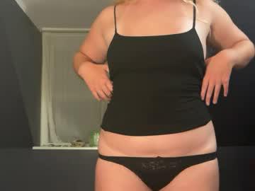 Watch seraphinadream performing live on BoomCams free cam network