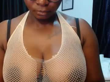 Watch sexy_pearl12 performing live on BoomCams free cam network