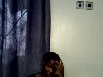 Watch sexy_reen2 performing live on BoomCams free cam network