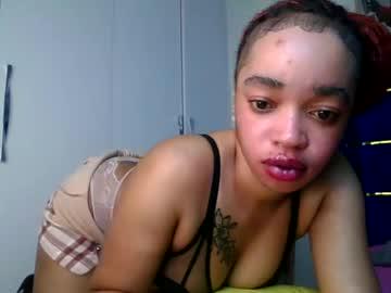 Watch sexymel022 performing live on BoomCams free cam network