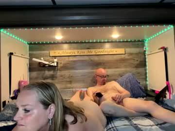 Watch sexysuzie4u performing live on BoomCams free cam network