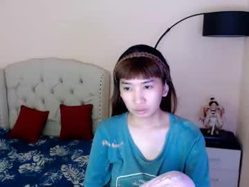 Watch shantalfoxxy performing live on BoomCams free cam network
