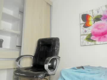 Watch sharit_xx performing live on BoomCams free cam network