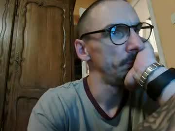 Watch sharkbab performing live on BoomCams free cam network