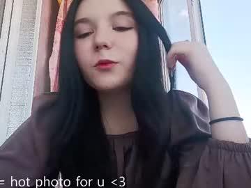 Watch shilashevenell performing live on BoomCams free cam network