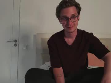 Watch shirizo performing live on BoomCams free cam network