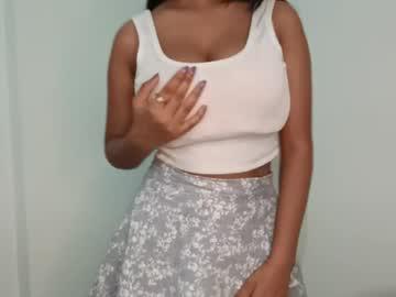 Watch shreya_07 performing live on BoomCams free cam network