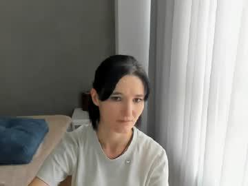 Watch silkmia performing live on BoomCams free cam network