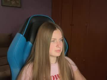 Watch silksinner_ performing live on BoomCams free cam network