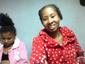 Watch simirna98 performing live on BoomCams free cam network