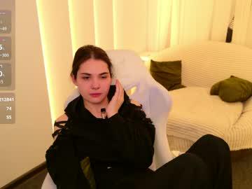 Watch sindell_cryell performing live on BoomCams free cam network