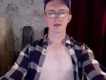 Watch sir_mlnor performing live on BoomCams free cam network