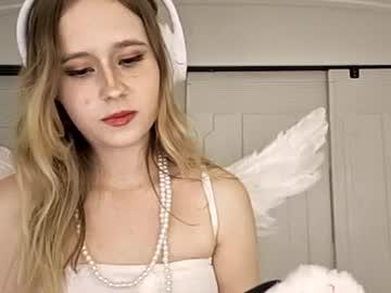 Watch sirenabernstrom performing live on BoomCams free cam network