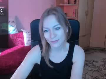 Watch sirenasilk performing live on BoomCams free cam network