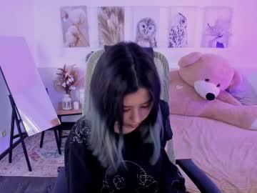 Watch sirenmystique performing live on BoomCams free cam network