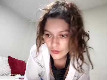 Watch skarlett_smith5 performing live on BoomCams free cam network