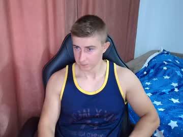Watch smanking22 performing live on BoomCams free cam network