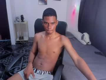 Watch snak_master1 performing live on BoomCams free cam network
