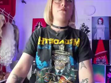 Watch snow_party420 performing live on BoomCams free cam network