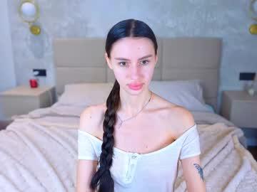 Watch snow_whiteeex performing live on BoomCams free cam network