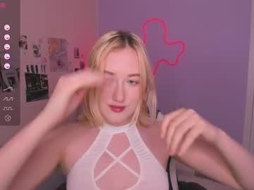 Watch sofi_x_moon performing live on BoomCams free cam network